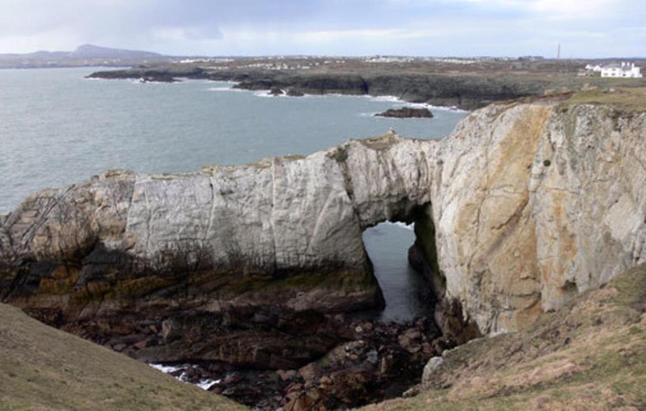 Charming 2 Bed House Near Rhoscolyn Discounts For Holyhead Exterior foto