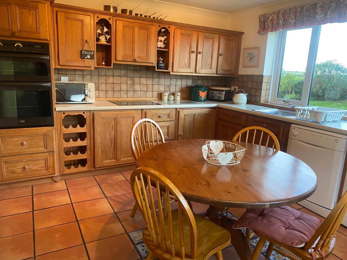 Charming 2 Bed House Near Rhoscolyn Discounts For Holyhead Exterior foto