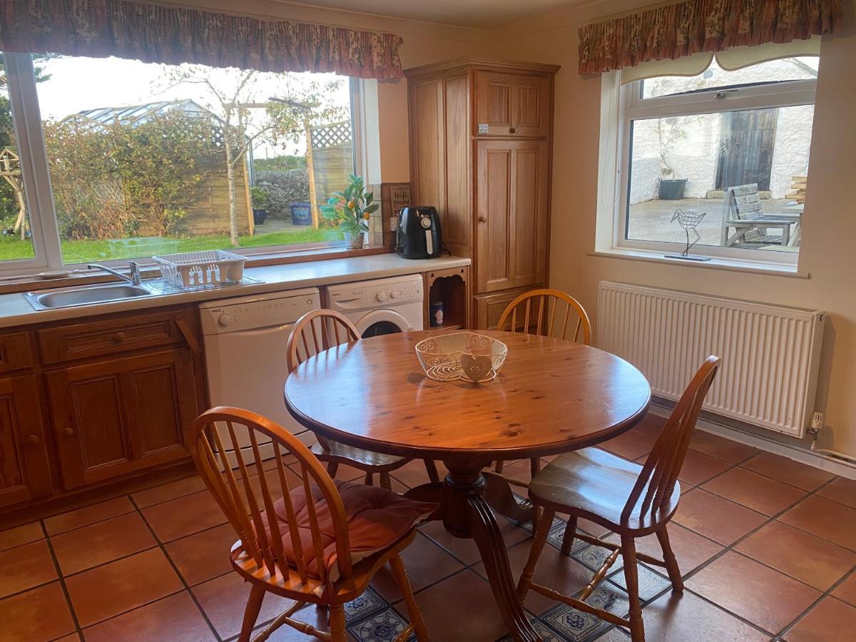 Charming 2 Bed House Near Rhoscolyn Discounts For Holyhead Exterior foto